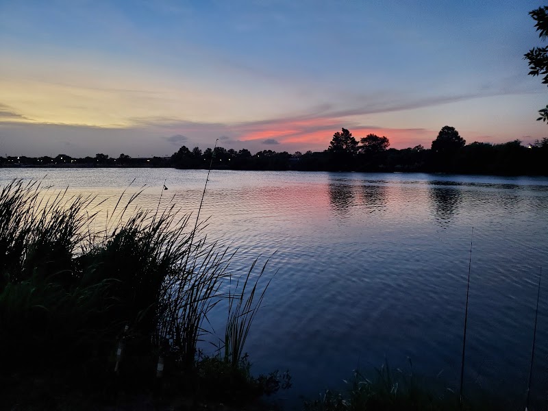 Woodlawn Lake Park